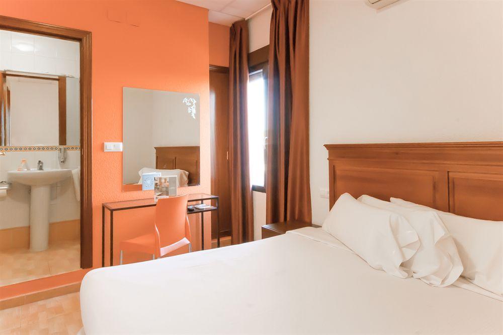 Caces Baluart Apartments מראה חיצוני תמונה