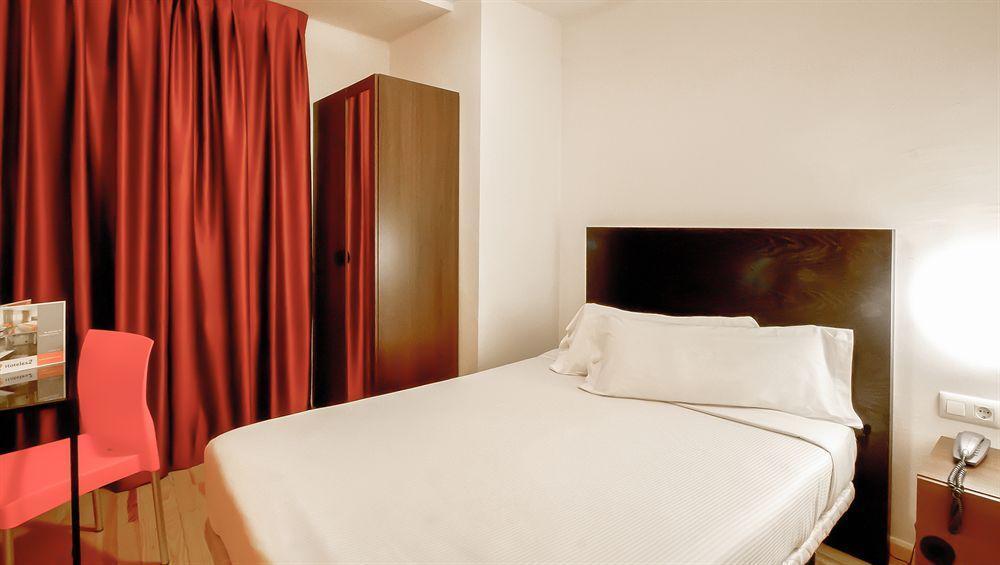 Caces Baluart Apartments מראה חיצוני תמונה