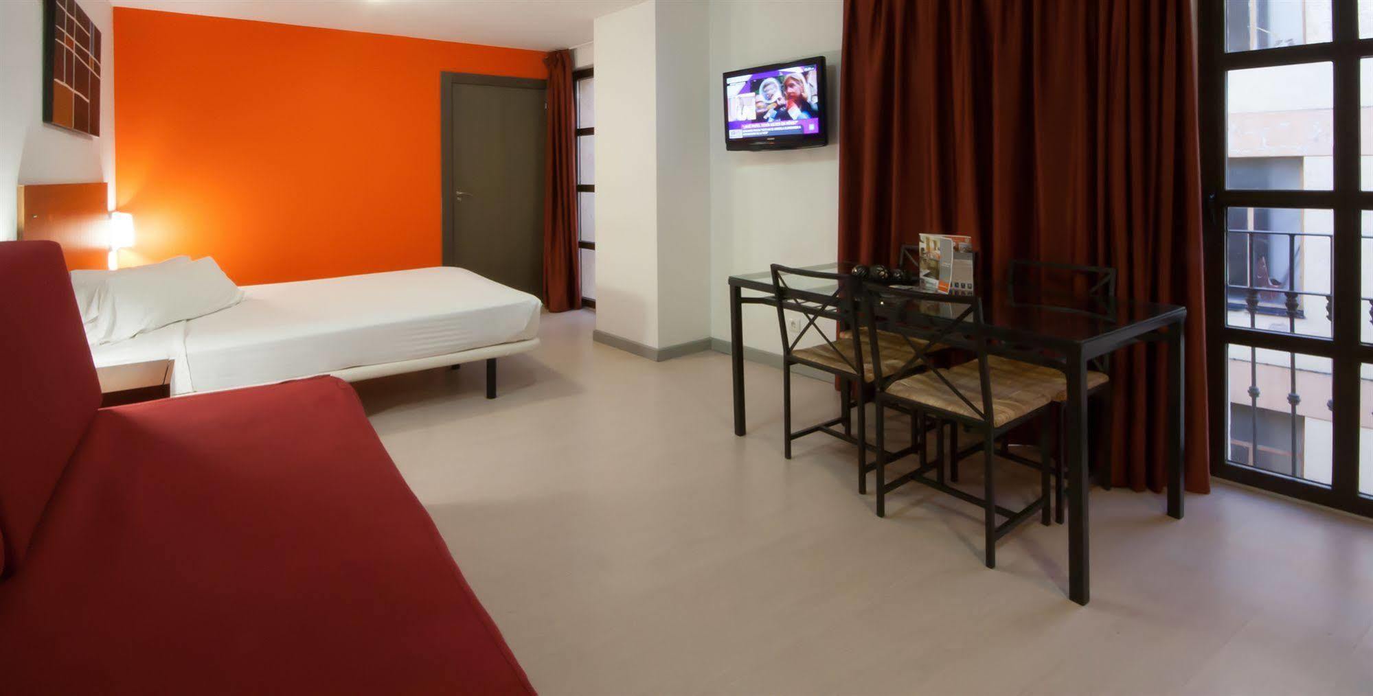Caces Baluart Apartments מראה חיצוני תמונה