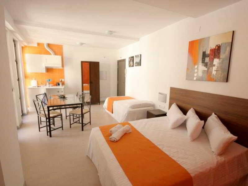 Caces Baluart Apartments מראה חיצוני תמונה
